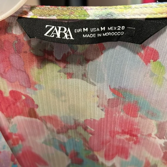 Used twice beautiful Zara dress - make an offer - Picture 3 of 4